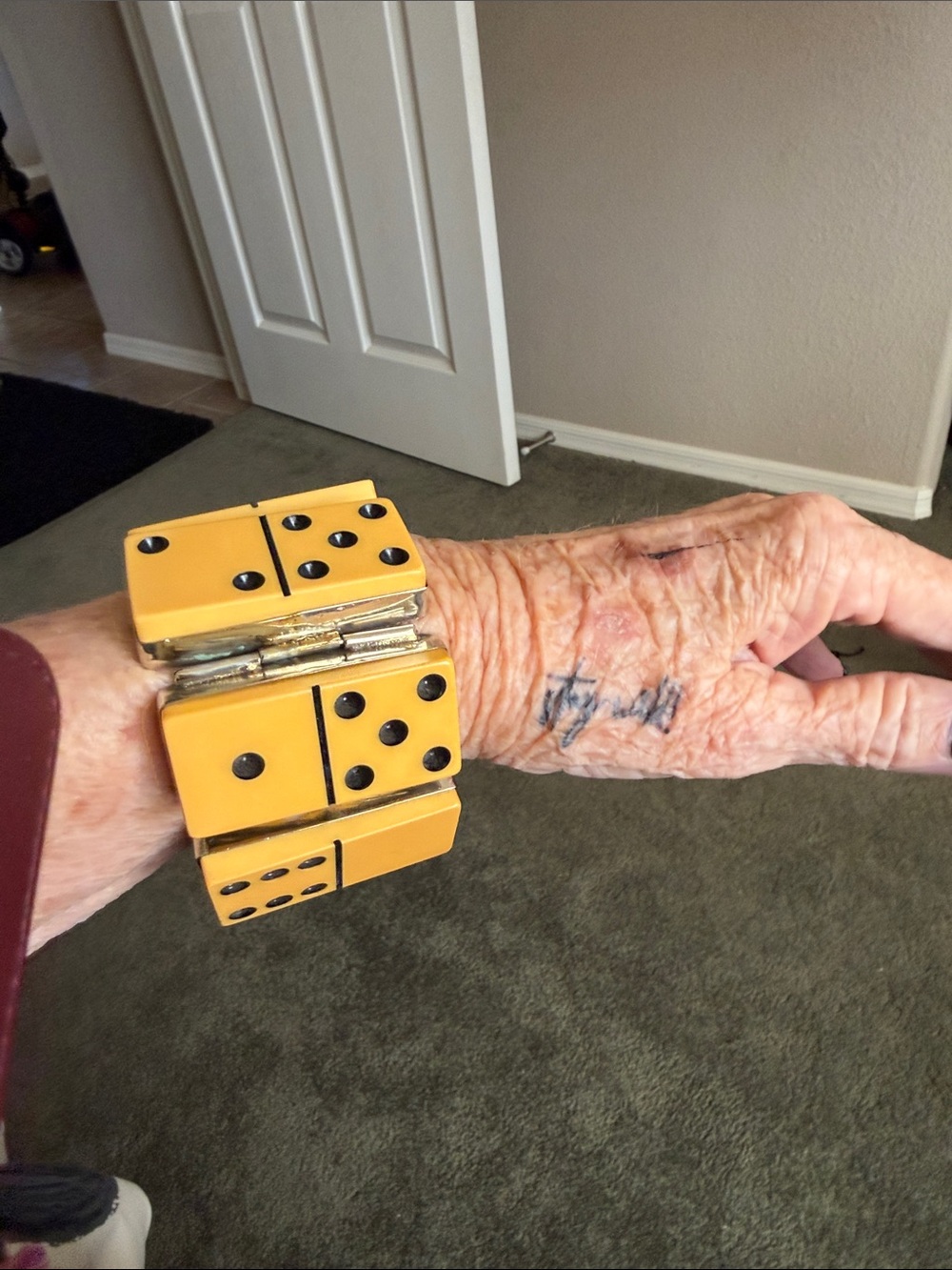 Yellow Domino Tile Link Bracelet - Retro Game-Inspired Jewelry